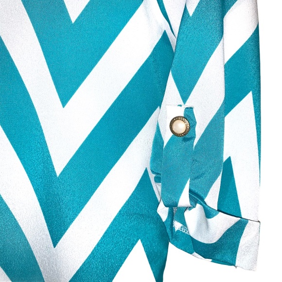 Teal and White Chevron Zig Zag V Neck Summer Blouse Shirt Top Flowy Lightweight - Picture 5 of 10